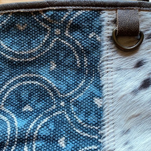 MYRA Shoulder Bag Adjustable Strap, Fabric, Leather, Green Khaki Canvas - Picture 6 of 7